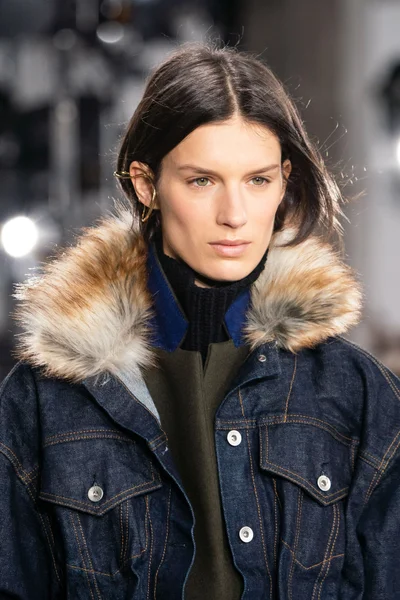 Look 57